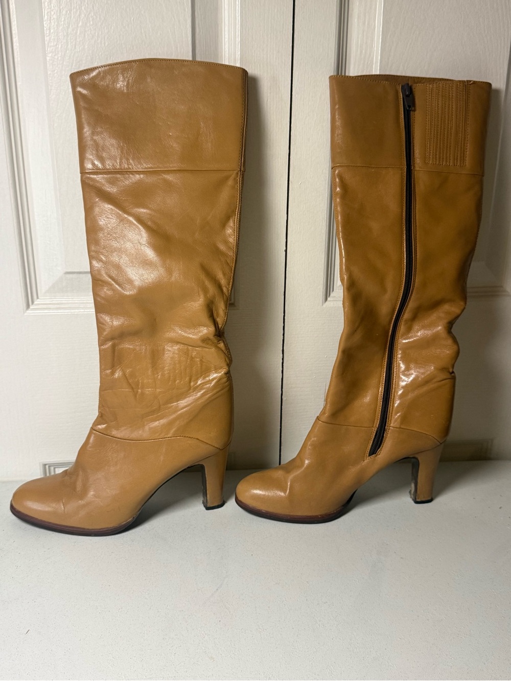 Vintage 1970s Nina Camel Tan Leather Knee-High Boots – Made in Spain – Size 6.5